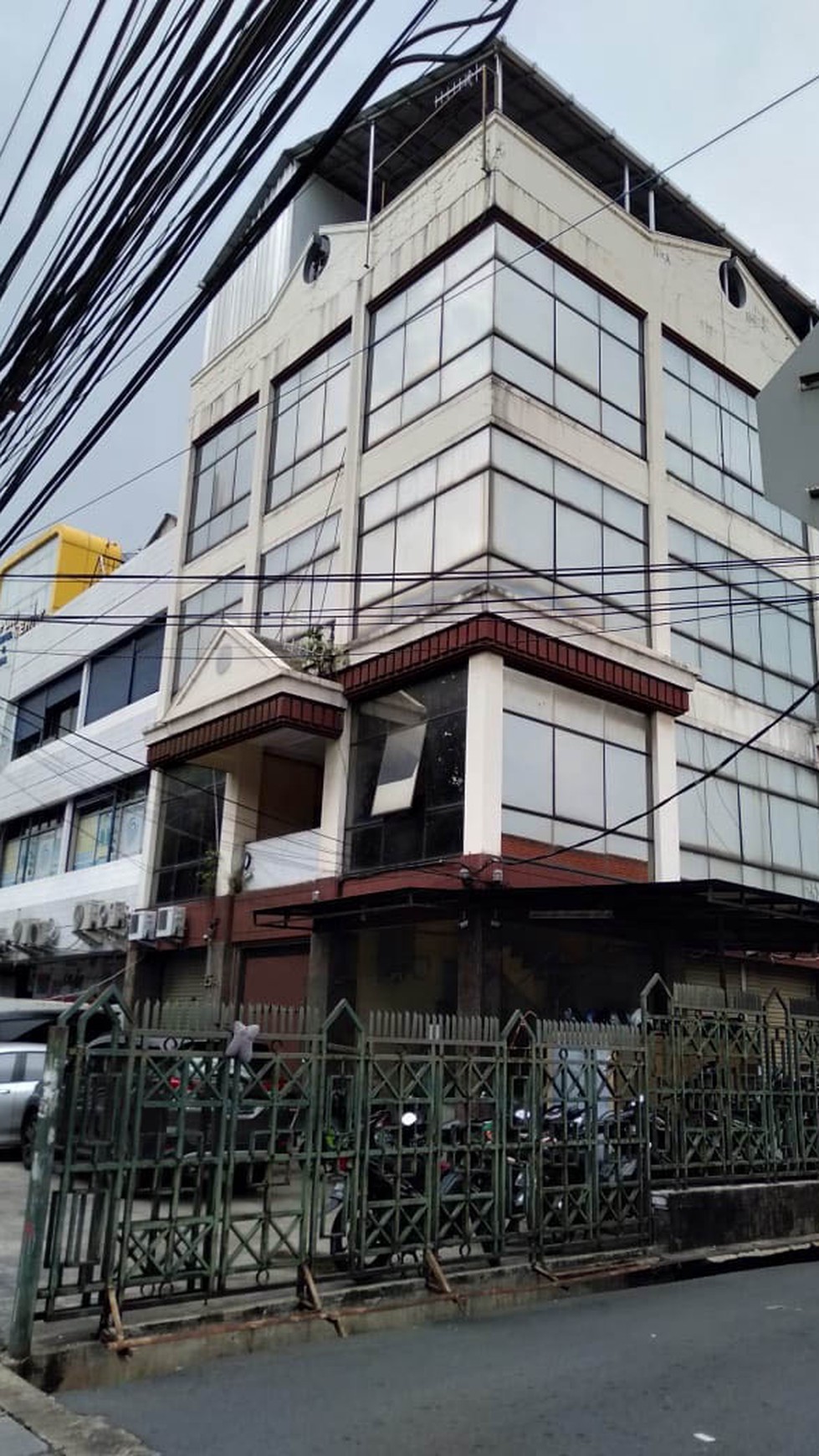 [ Ruko Disewa Graha Anugerah Kartini, 5 lantai, Luas 285m2 ]