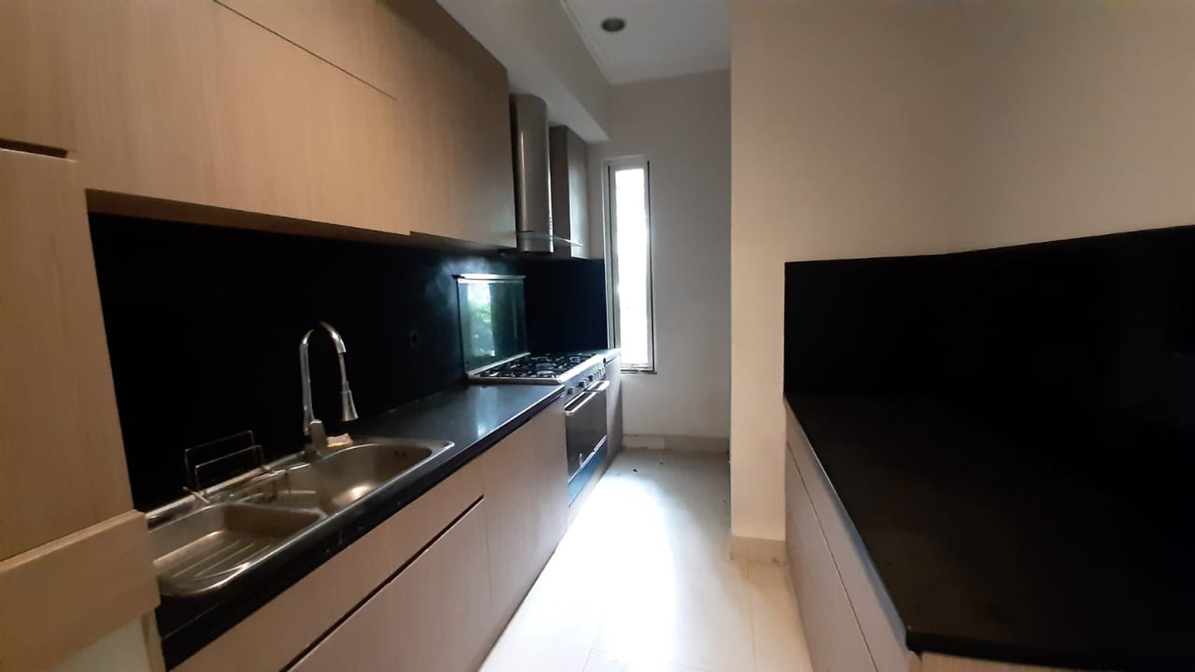 Ternyaman Rumah di Antasari Lengkap Kolam Renang