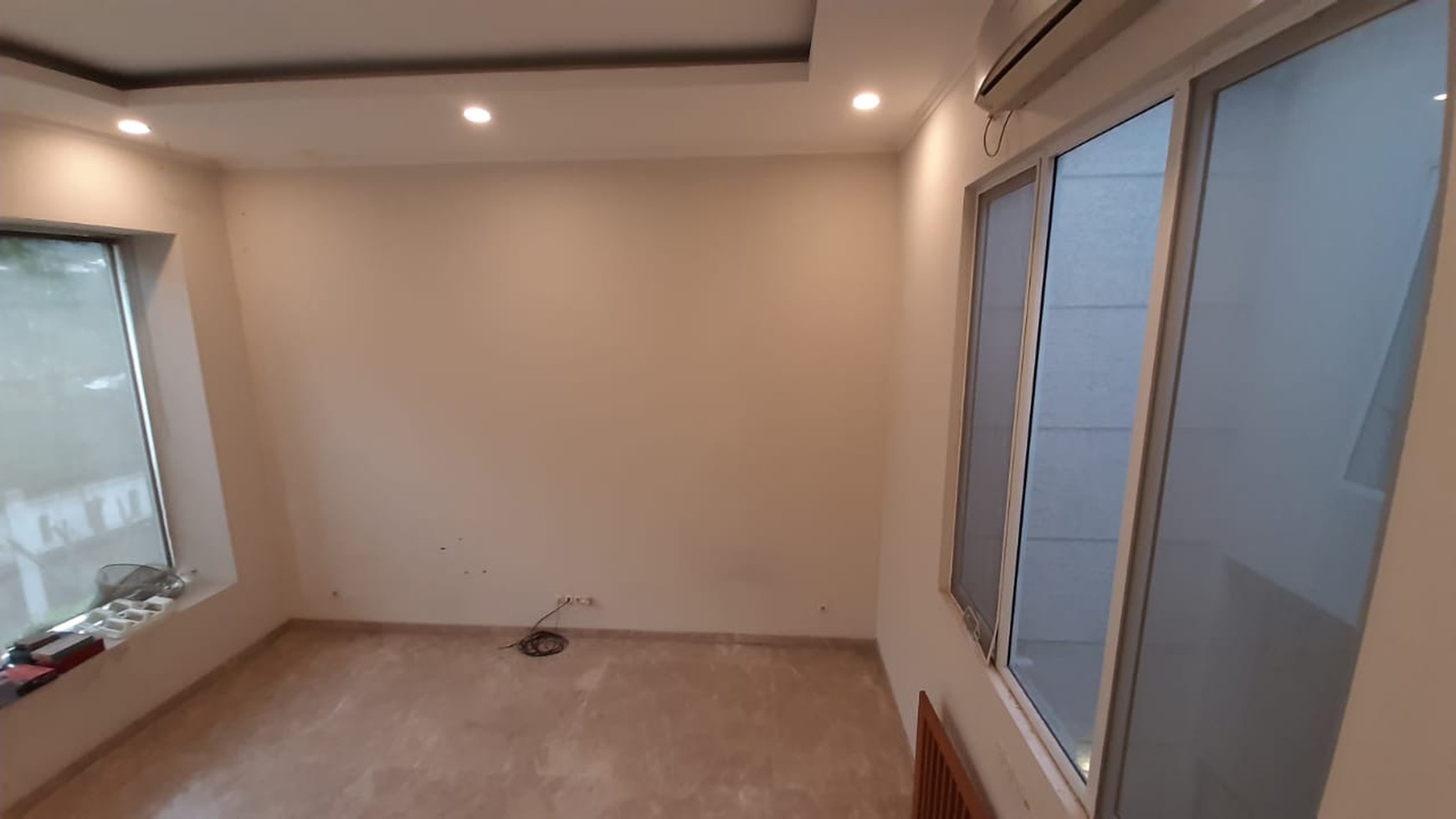 Ternyaman Rumah di Antasari Lengkap Kolam Renang