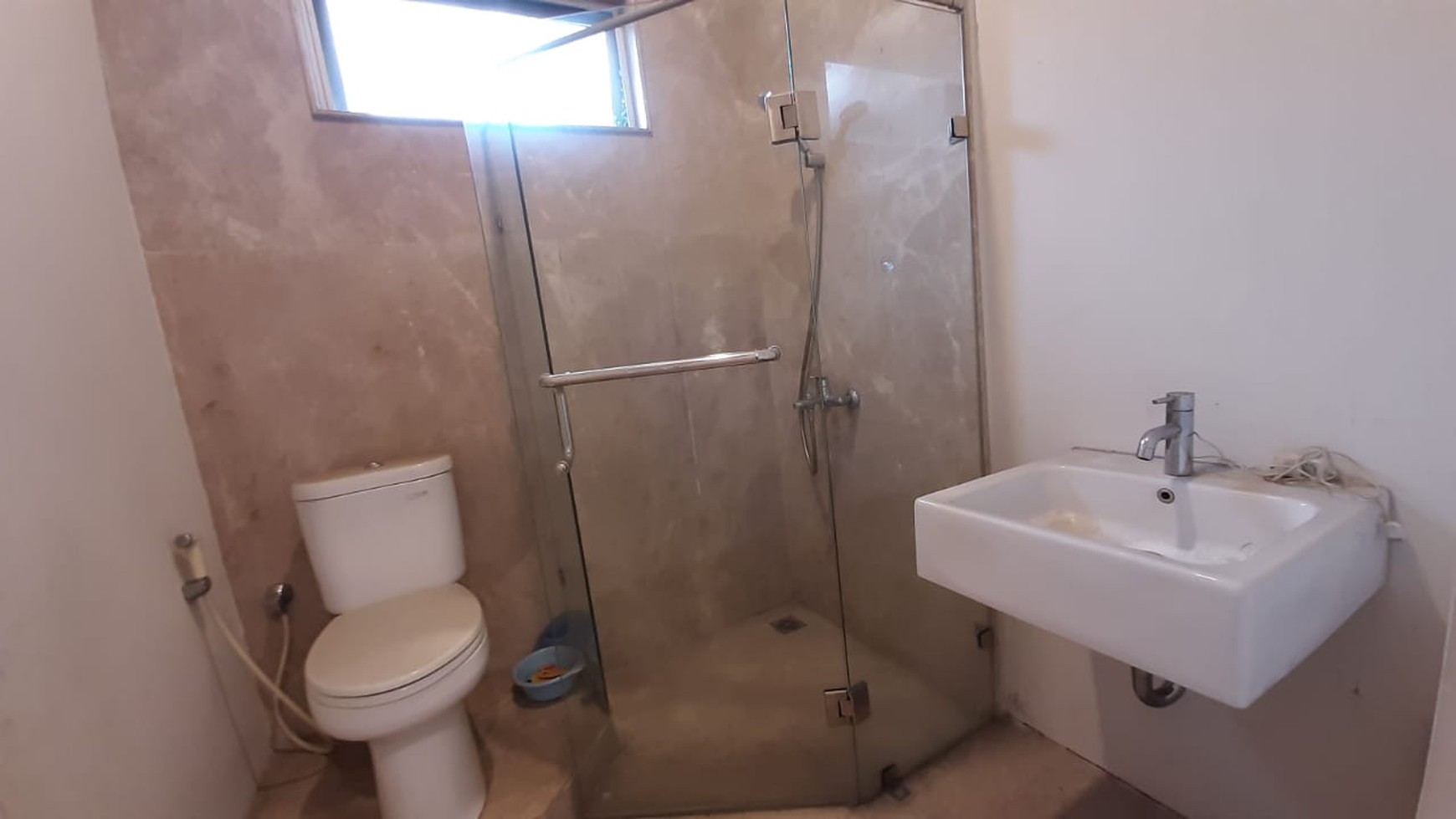 Ternyaman Rumah di Antasari Lengkap Kolam Renang