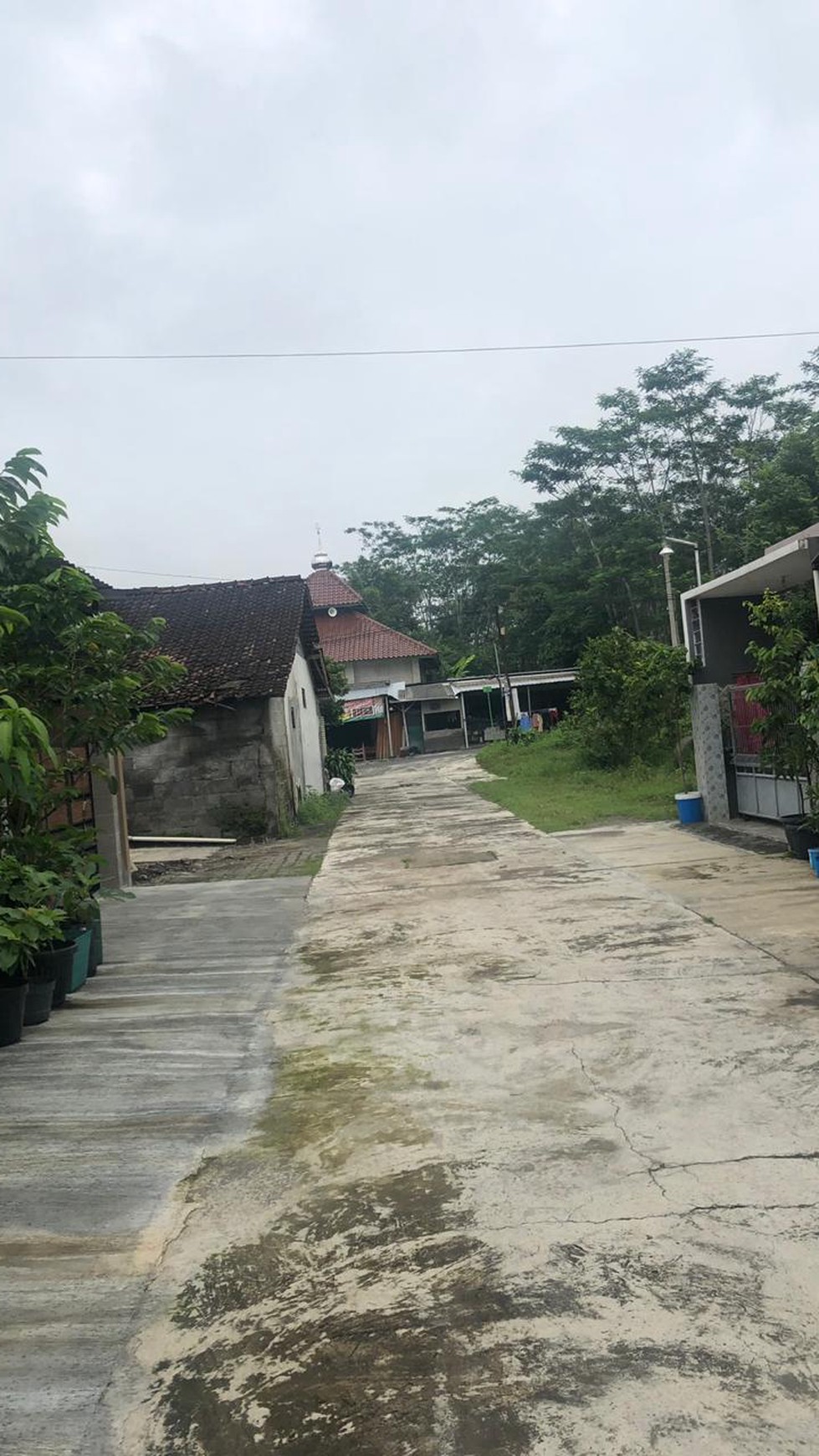 RUMAH TINGGAL DI JL KALIURANG KM 12,5, NGAGLIK, SLEMAN