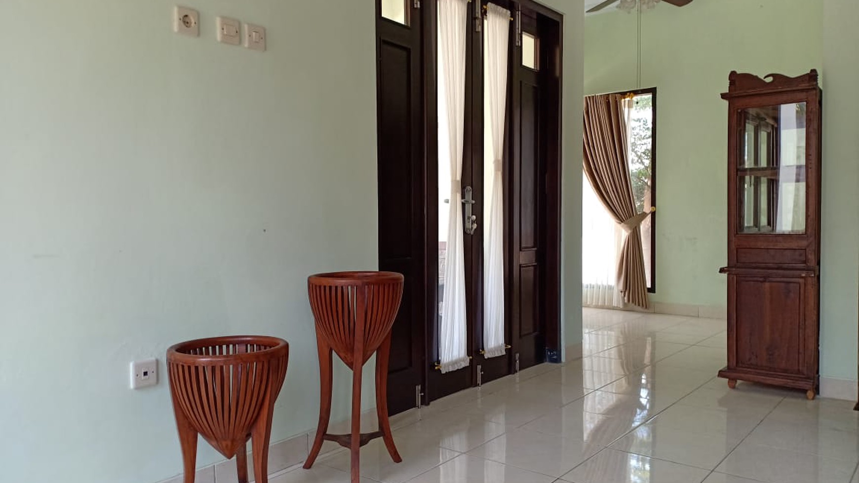 HUNIAN MODERN SEMI FURNISH, DI PERUM FASCO MANSION, NGAGLIK, SLEMAN