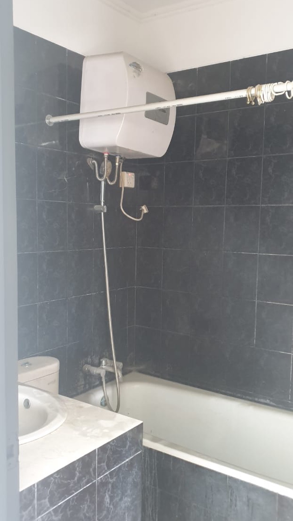 Dijual Rumah Bagus Di Komp Bangun Lestari, Ciputat Tangerang Selatan