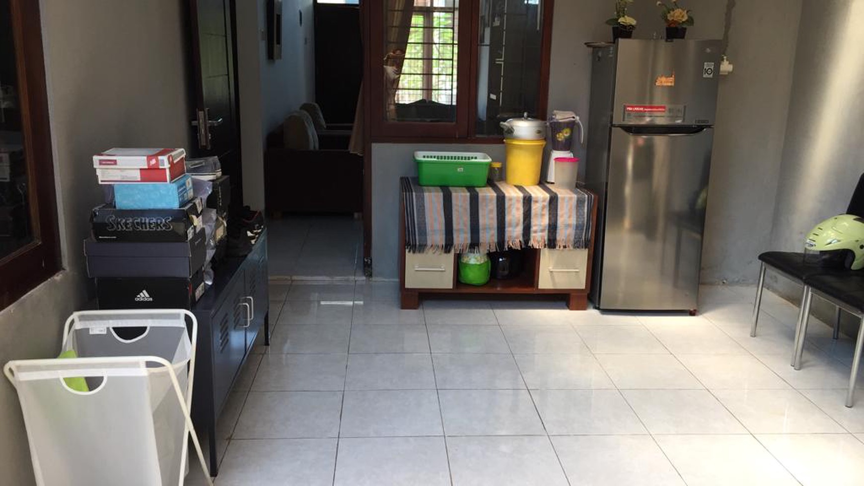RUMAH CANTIK MINIMALIS DI DALAM PERUM VILLA HARMONY, BANGUNTAPAN