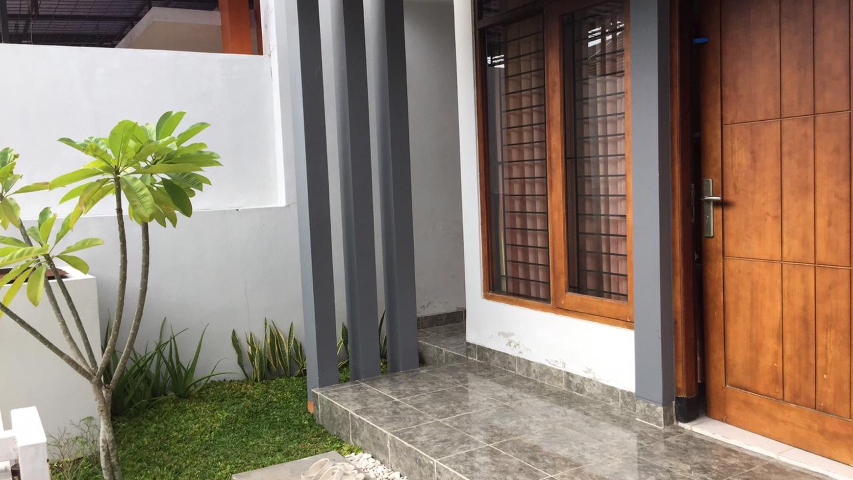 RUMAH CANTIK MINIMALIS DI DALAM PERUM VILLA HARMONY, BANGUNTAPAN