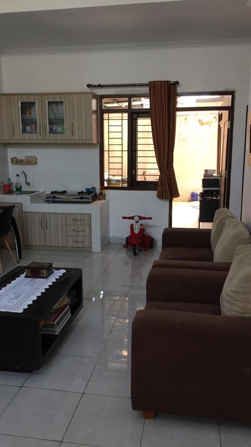RUMAH CANTIK MINIMALIS DI DALAM PERUM VILLA HARMONY, BANGUNTAPAN
