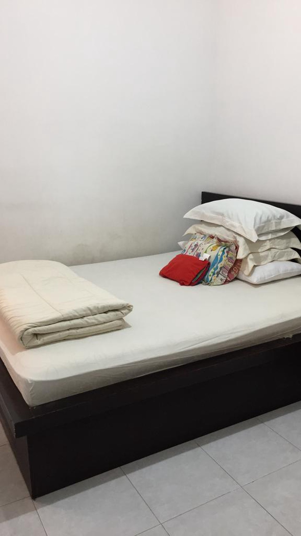 RUMAH CANTIK MINIMALIS DI DALAM PERUM VILLA HARMONY, BANGUNTAPAN
