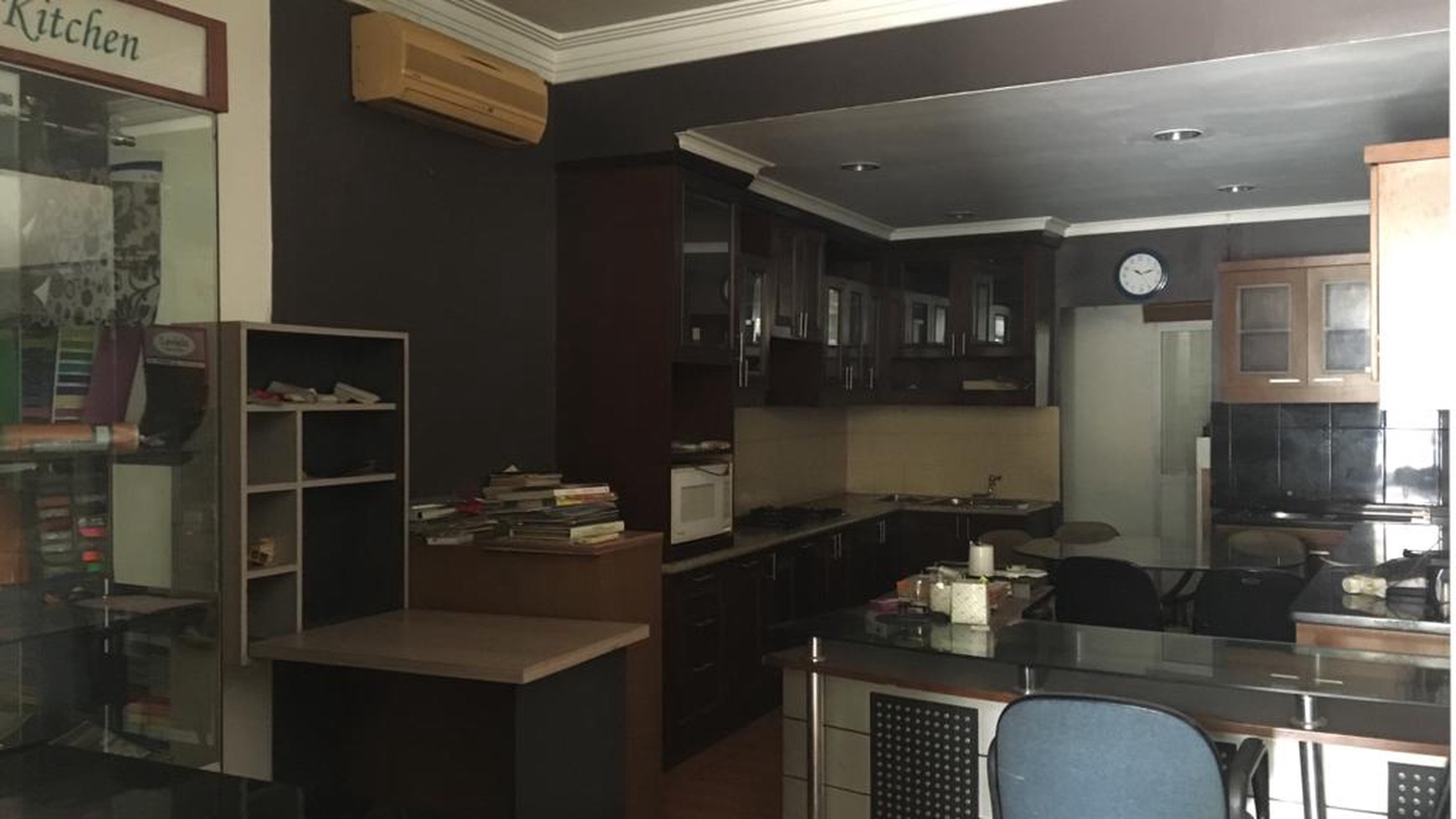 Ruko siap pakai, Lokasi  di Jalan Utama  Di Pesanggrahan DKI Jakarta Selatan