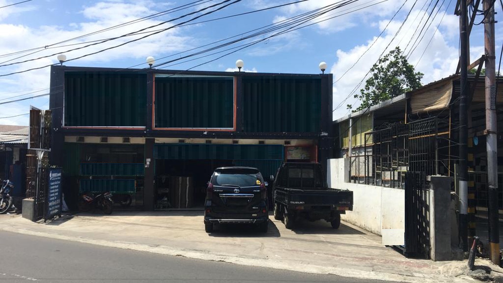 Ruko siap pakai, Lokasi  di Jalan Utama  Di Pesanggrahan DKI Jakarta Selatan