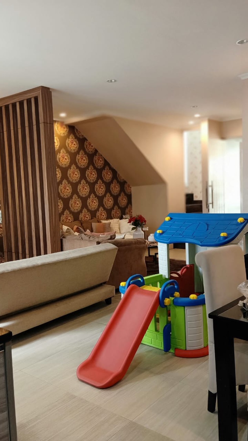 Rumah Cantik, Hunian Nyaman dan Siap Huni @Paradise Resort, Ciputat