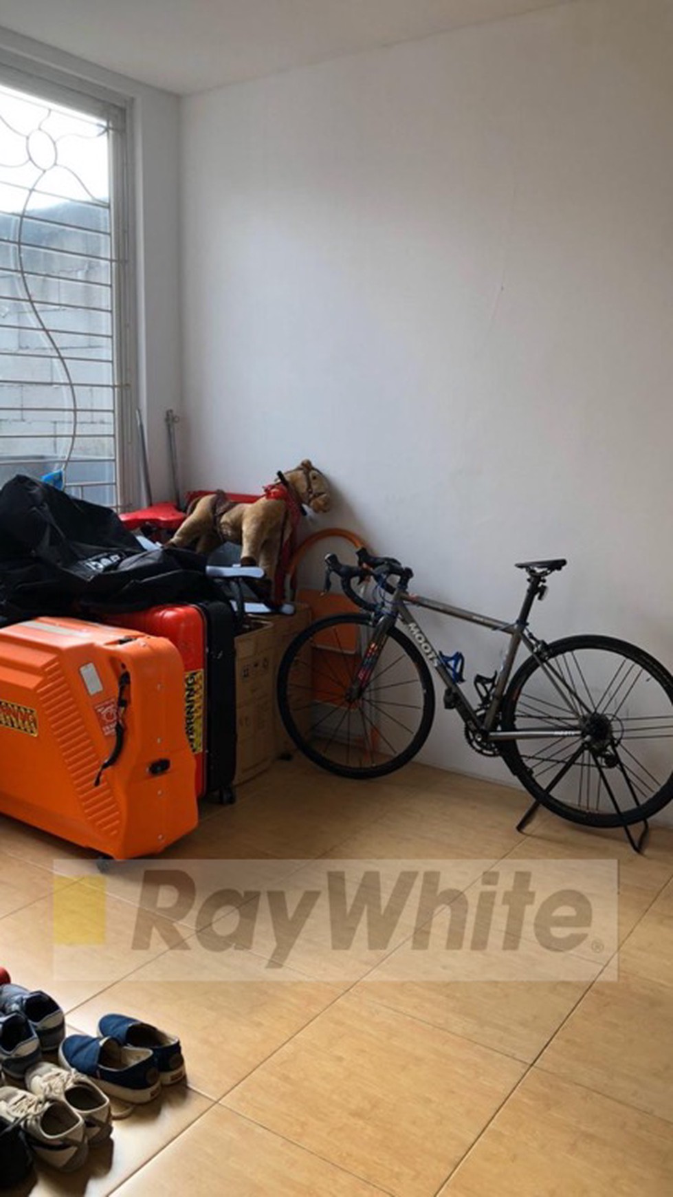 Dijual Rumah Modern Design Dalam Cluster Dekat MRT Fatmawati