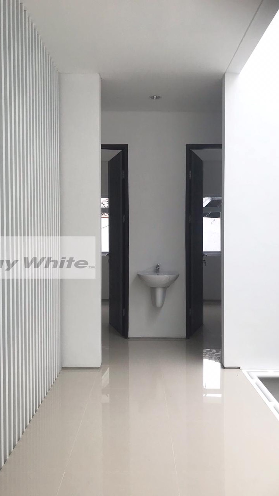 Modern Tropis Cirendeu