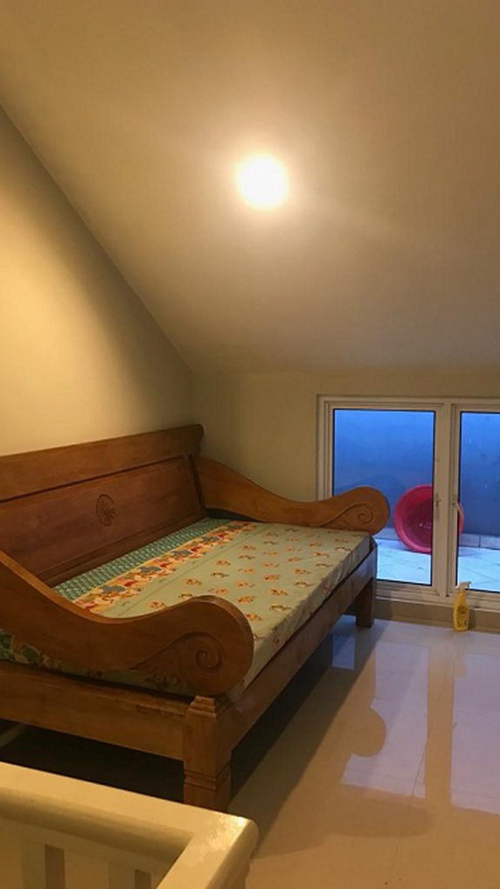 Dijual Townhouse di Taman Paris 1 - Lippo Karawaci Tangerang