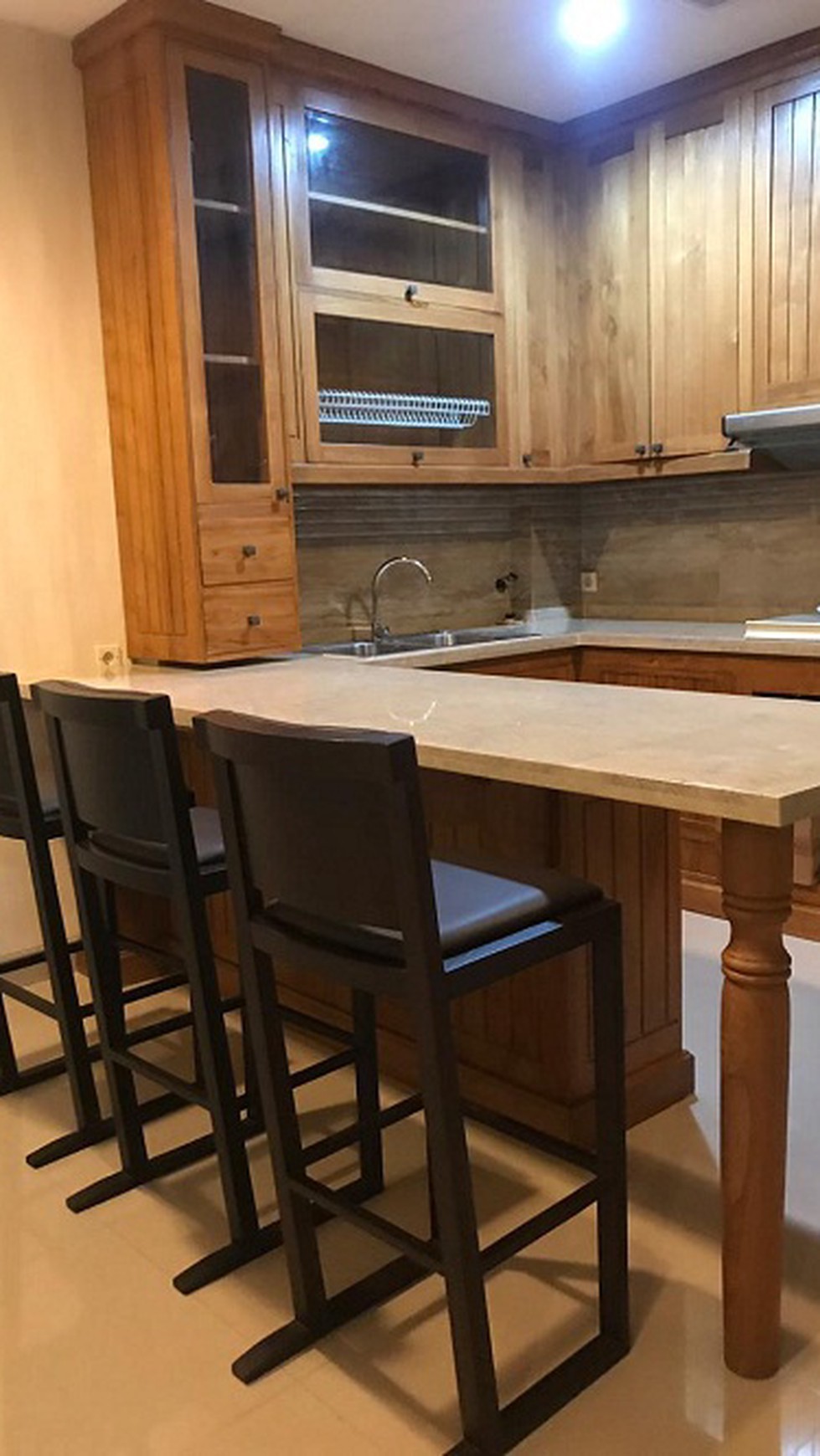 Dijual Townhouse di Taman Paris 1 - Lippo Karawaci Tangerang