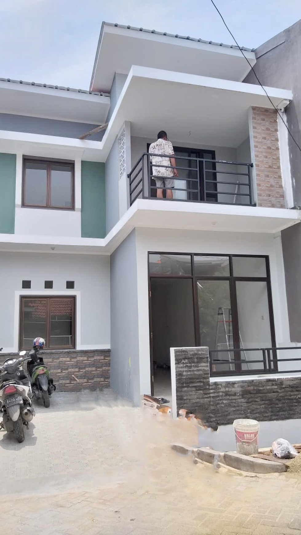 Rumah Baru, Murah dan Siap Huni di dalam cluster Graha Raya, Bintaro