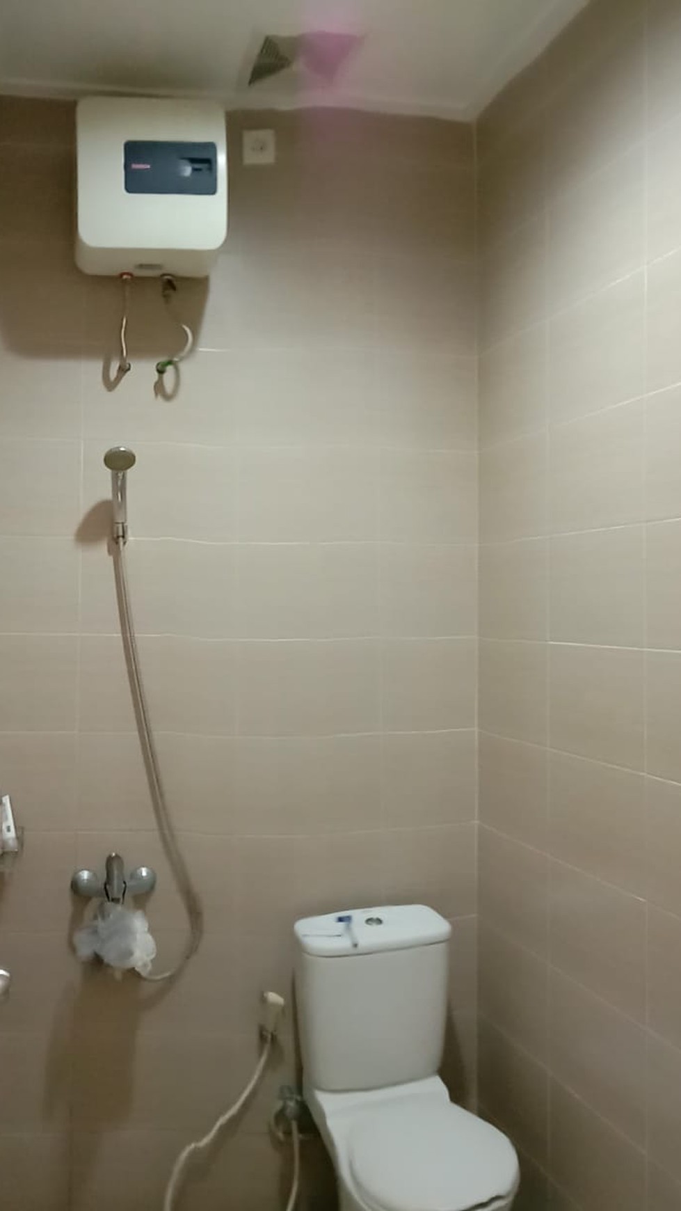 Rumah Cantik, Siap Huni, dan Hunian Nyaman @Emerald Terrace, Bintaro