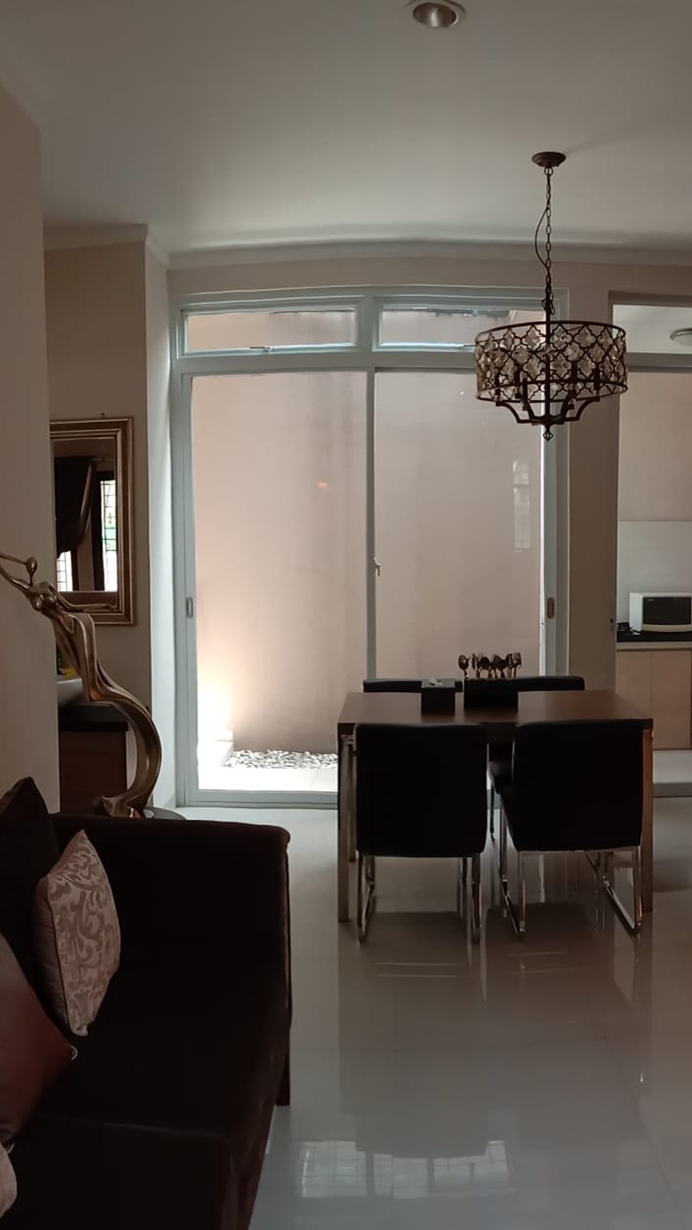 Rumah Cantik, Siap Huni, dan Hunian Nyaman @Emerald Terrace, Bintaro