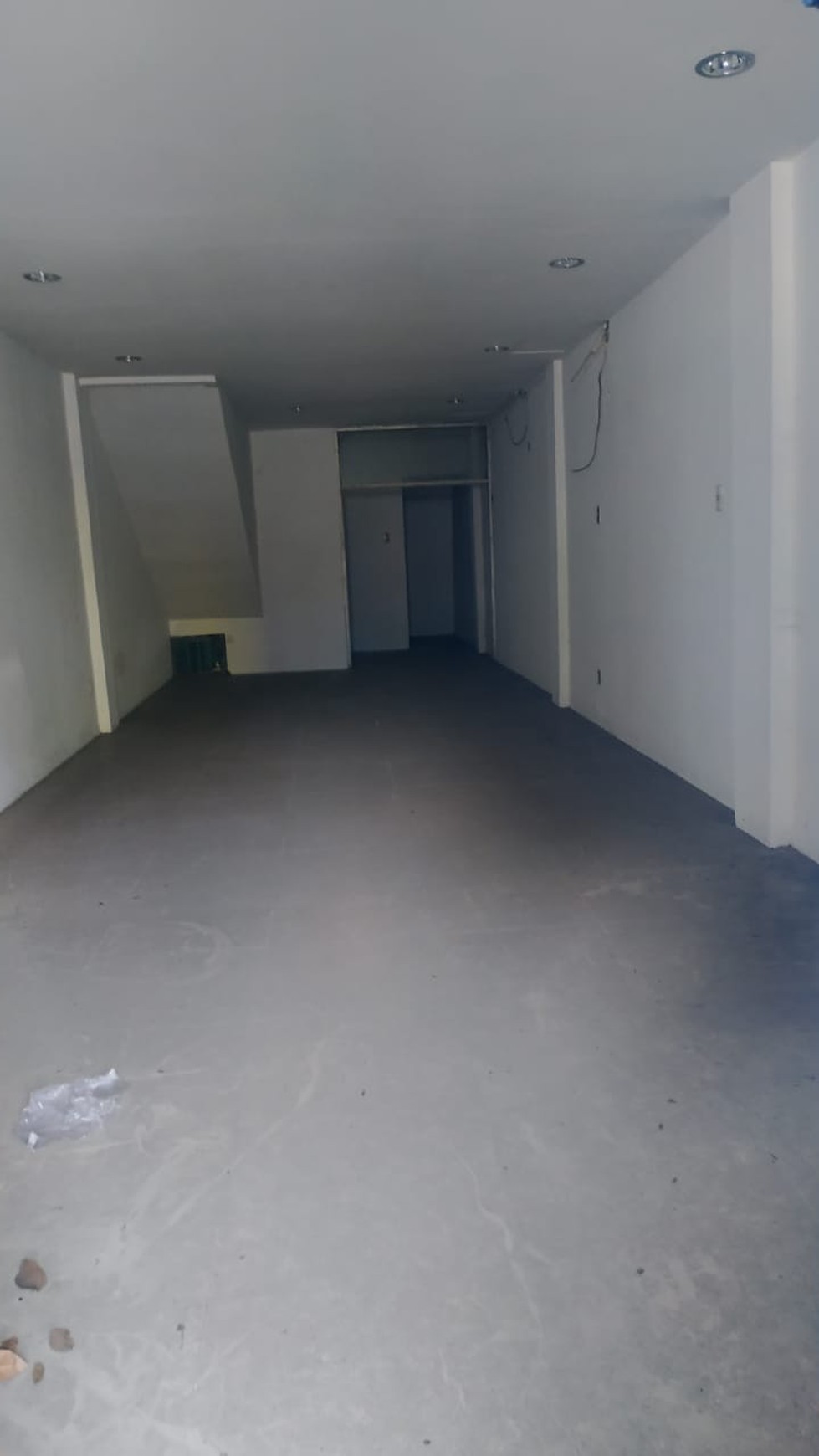 Disewakan ruko strategis jl iskandar muda, pondok indah. jaksel