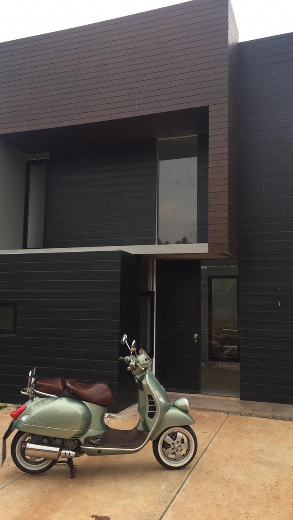 Rumah Minimalis, Konsep Baru dan Strategis @Cluster KIA Homy, Serua Indah