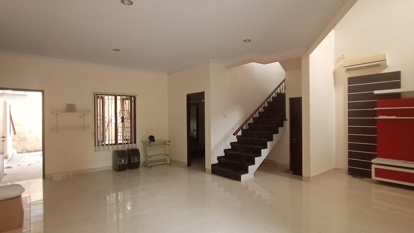 RUMAH MEWAH DALAM PERUMAHAN ELIT CASA GRANDE DEKAT KAMPUS UPN