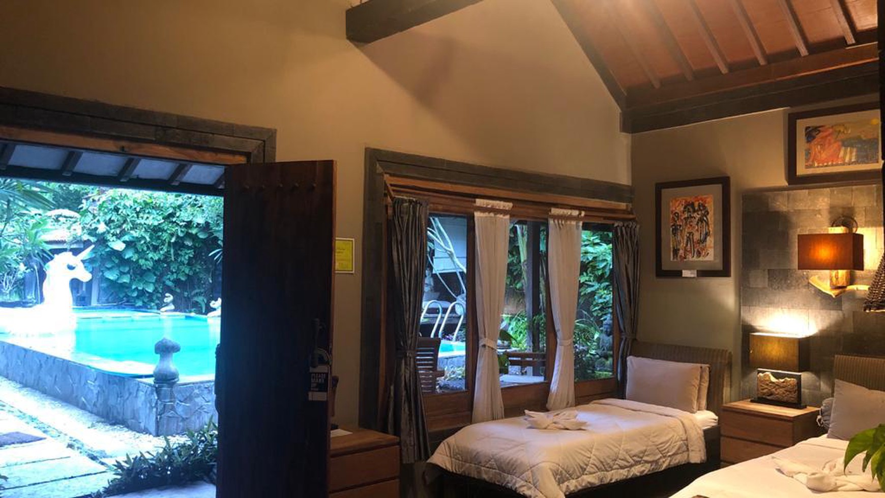 HOME STAY CANTIK DENGAN KONSEP TROPIS DI DAERAH KASIHAN, BANTUL