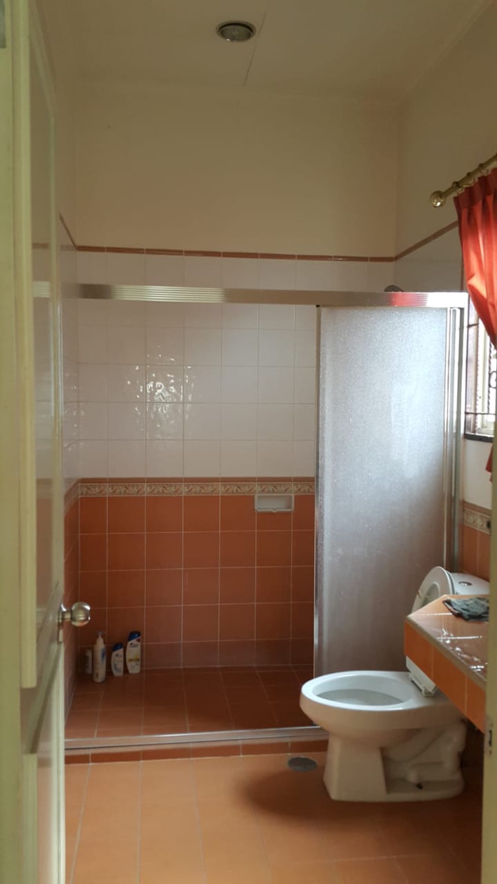 Disewakan Rumah Di Taman Imam Bonjol - JL. Halmahera - Lippo Karawaci