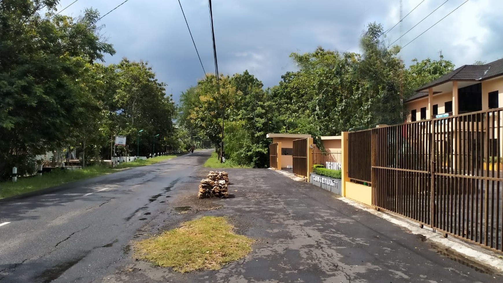 VILLA+FURNITURE DENGAN KONSEP KABIN, DI DAERAH GUNUNG KIDUL