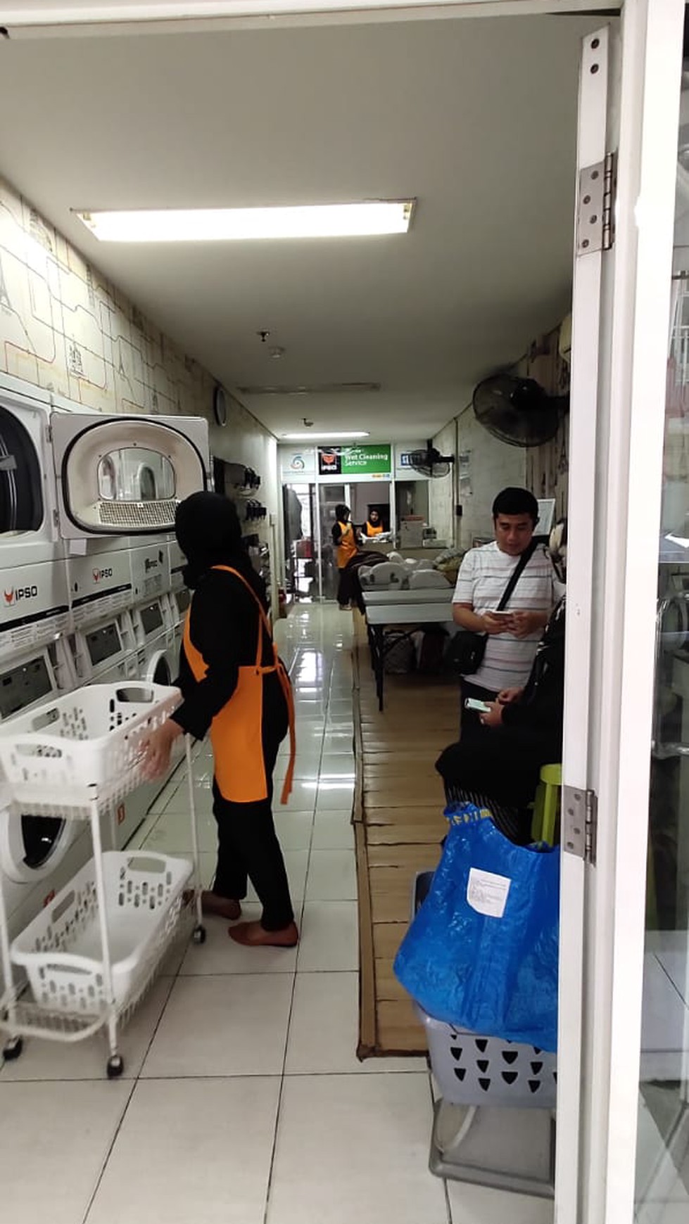 Ruko 2 lantai beserta usahanya di Jl. Margonda Raya