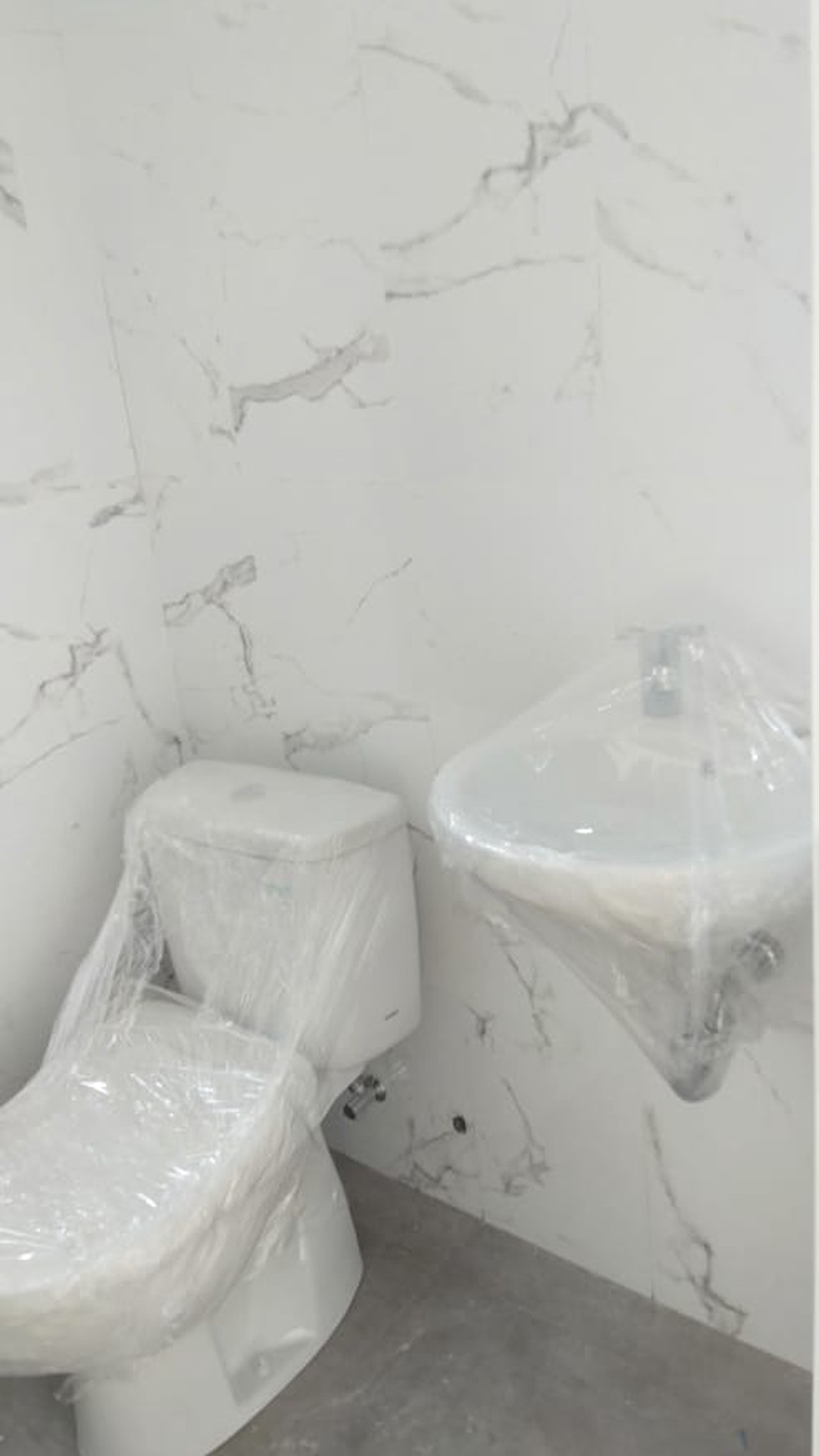 Disewakan Gudang + Exclusive Office 3 Lantai di Delta Silicon 8, Lippo Cikarang