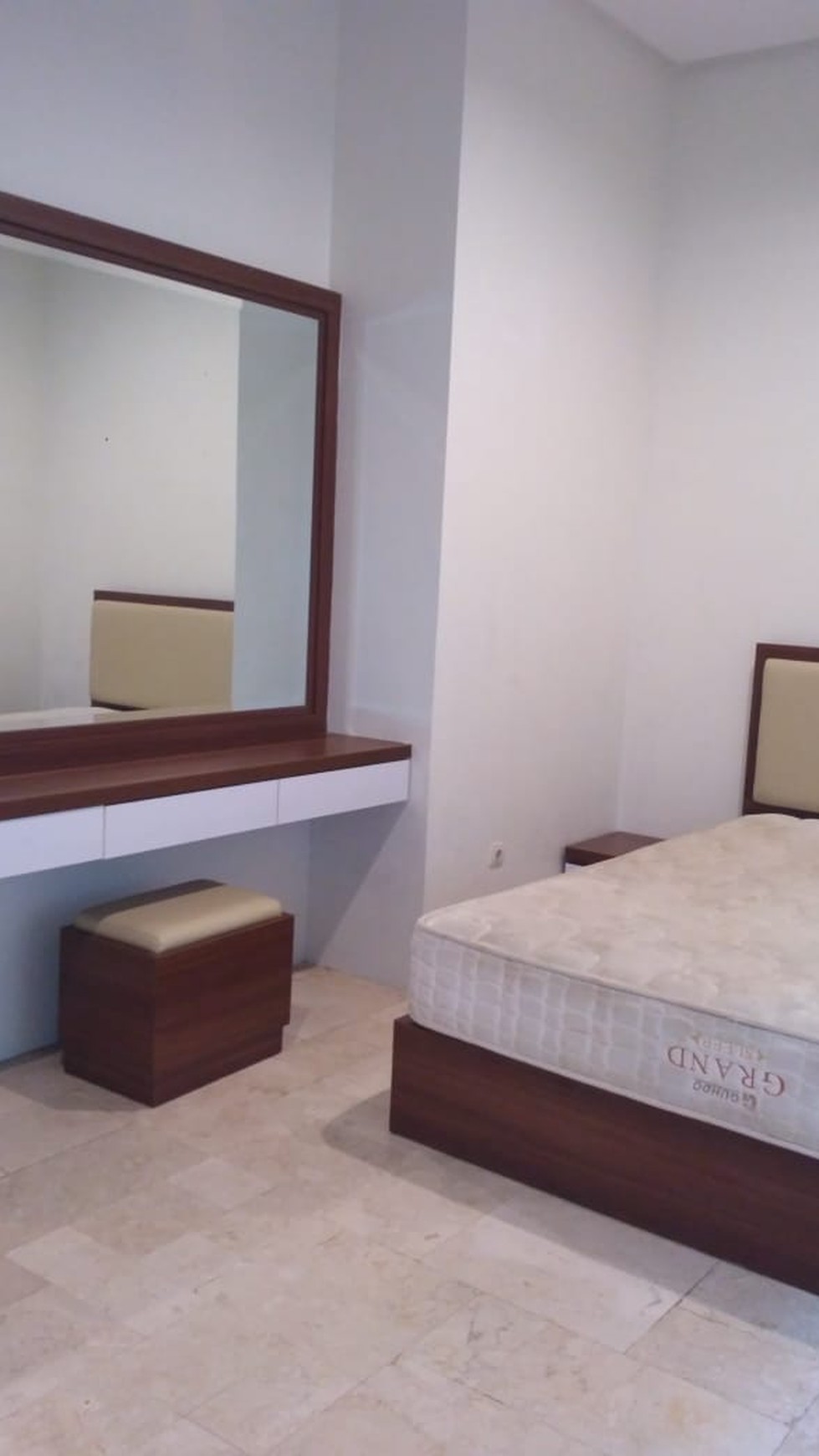 Disewakan rumah nyaman dalam cluster dicipete
