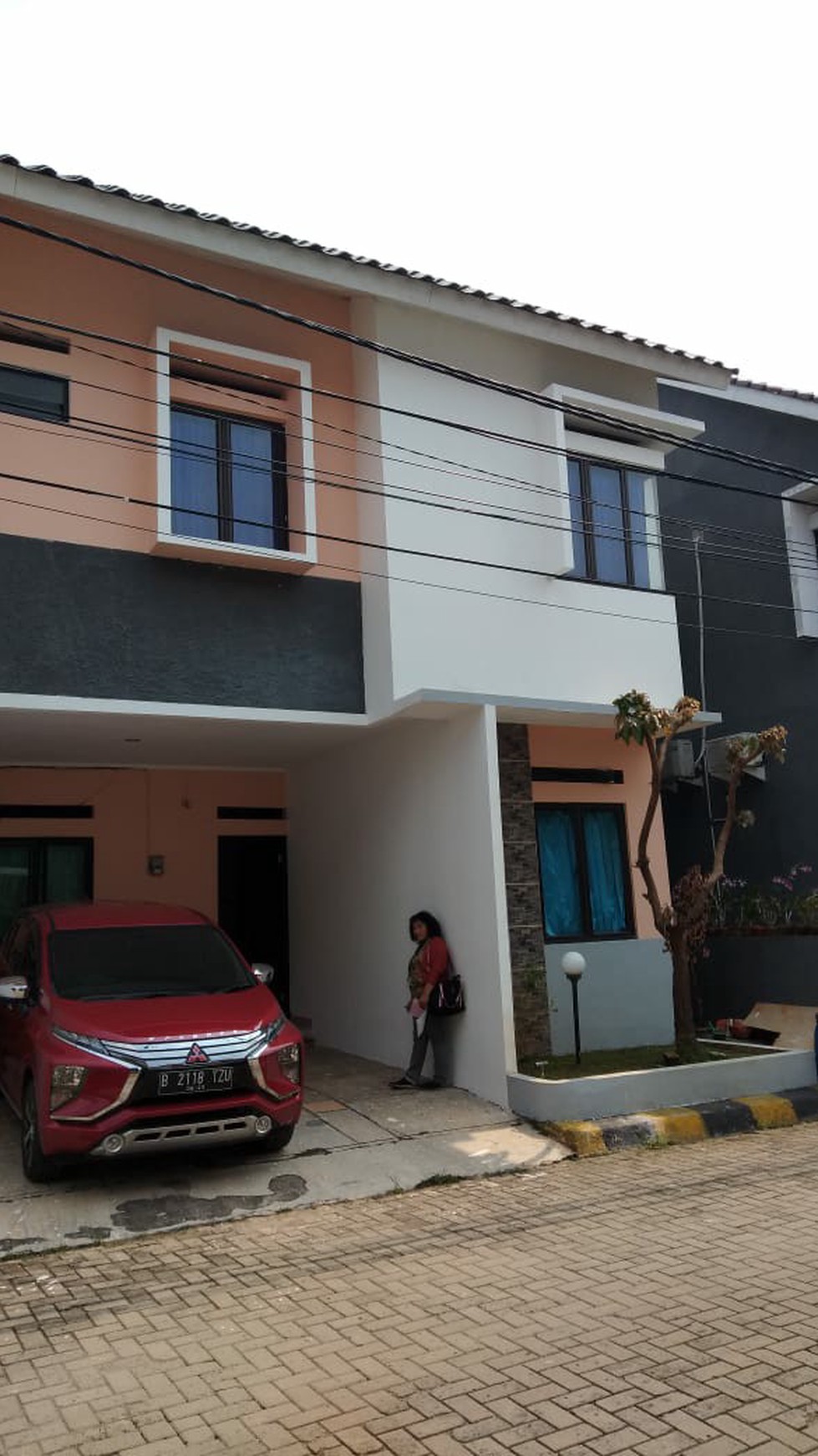 Rumah 2 Lantai di Perumahan Diamond Golden Cinere