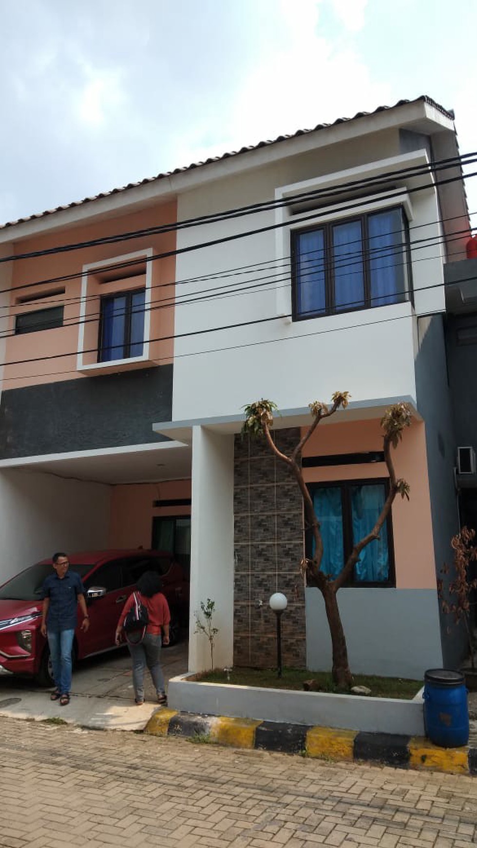 Rumah 2 Lantai di Perumahan Diamond Golden Cinere
