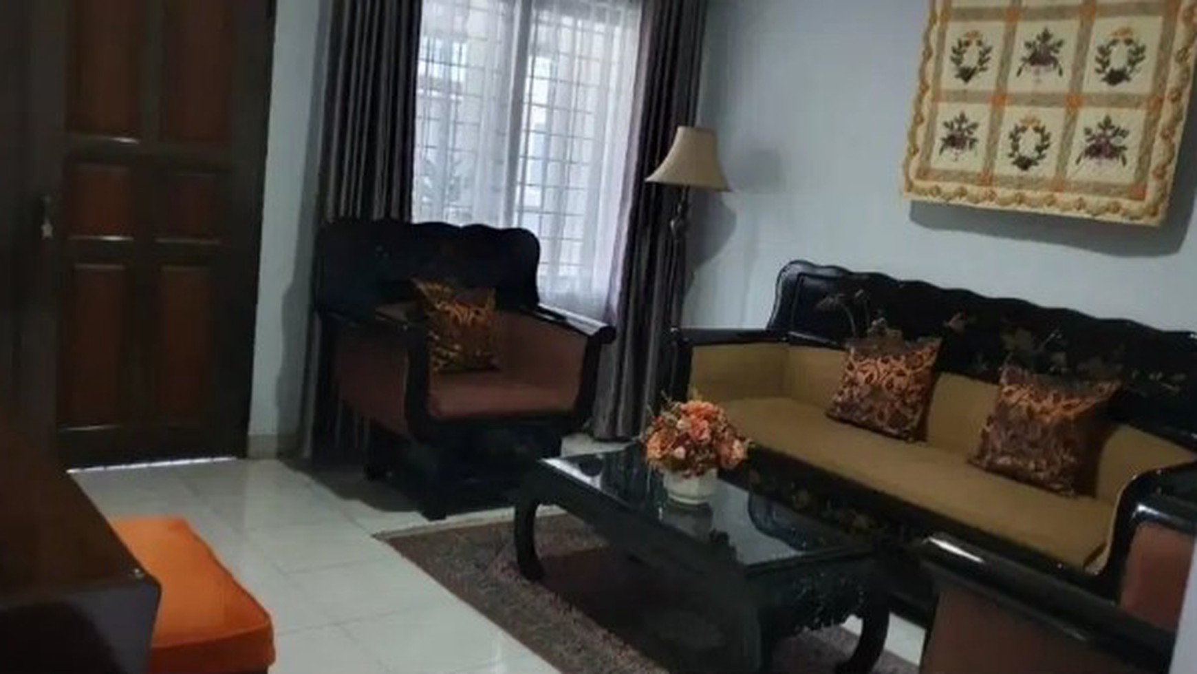 Rumah Siap Huni, Halaman Luas, dan Strategis @Cikini, Bintaro