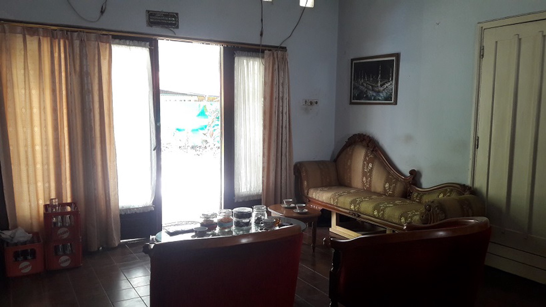 TURUN HARGA. RUMAH TUA DI JAKARTA PUSAT, HITUNG TANAH SAJA, ZONA CAMPURAN, HADAP SELATAN, SHM