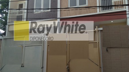 Rumah jalan Salak, Tambaksari Surabaya