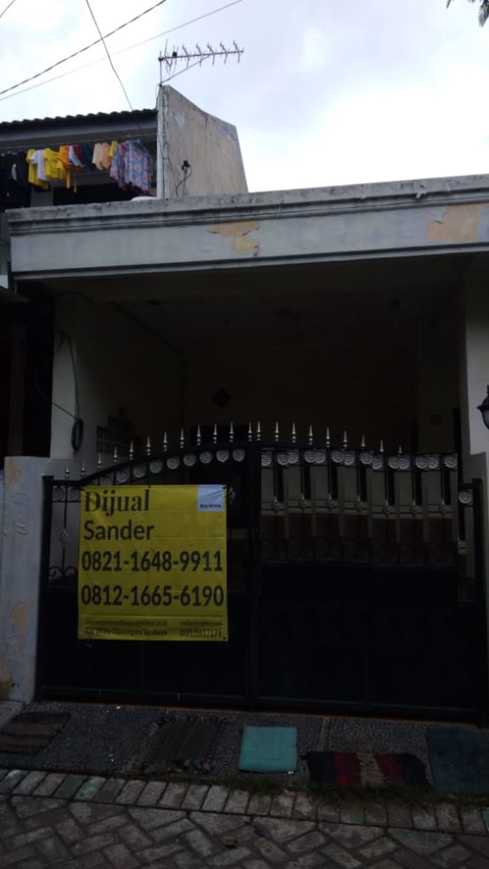 Rumah jalan babatan pilang 1.5 lantai
