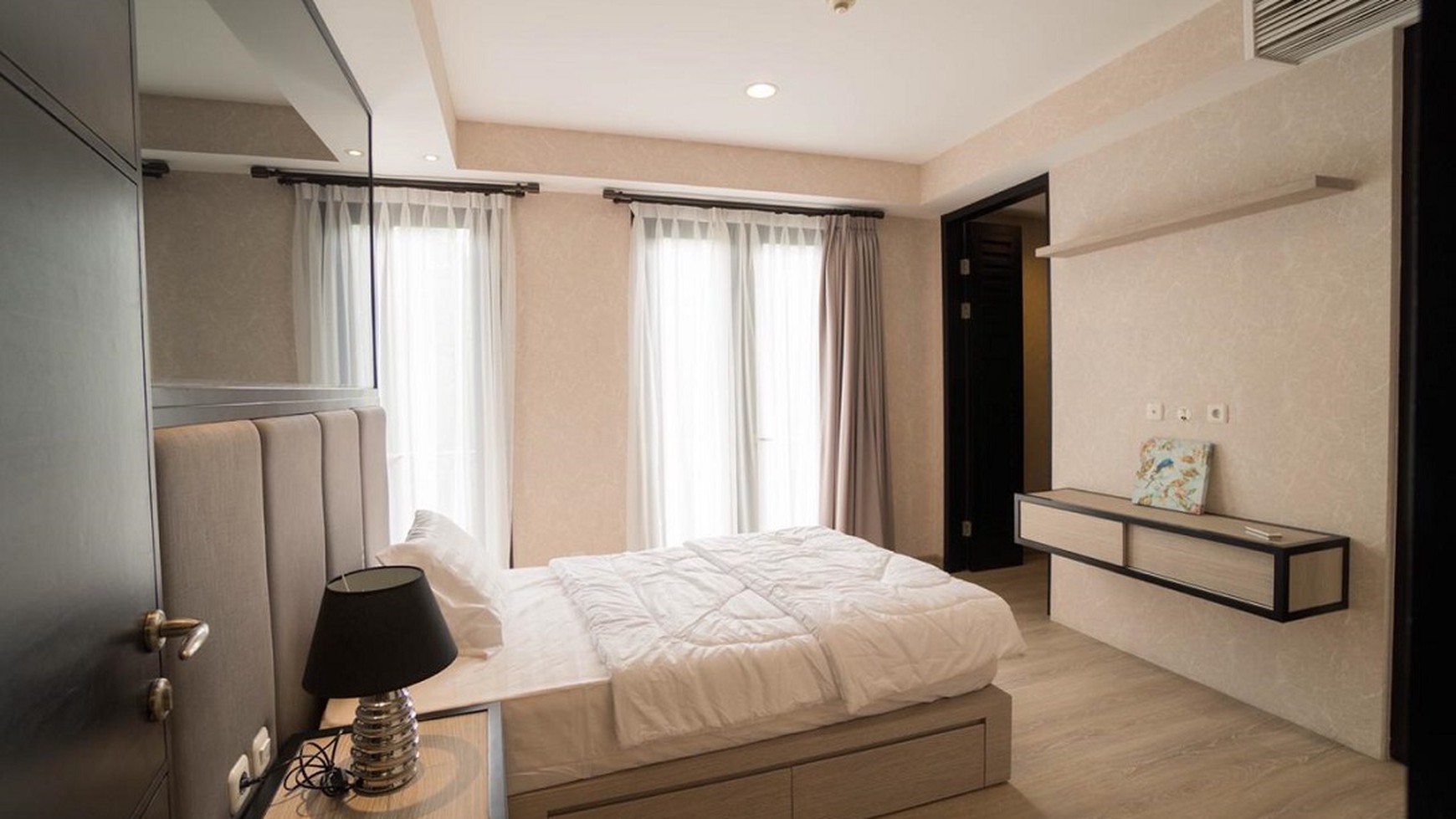 Apartemen Disewakan di Daksa Residence, Kebayoran Baru, American Classic Style, Furnished, 2 BR