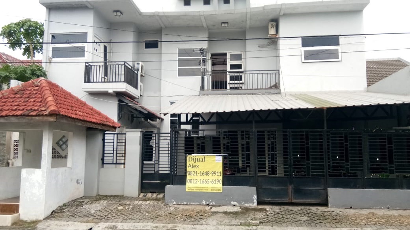 Rumah jalan Gayungsari 2 lantai