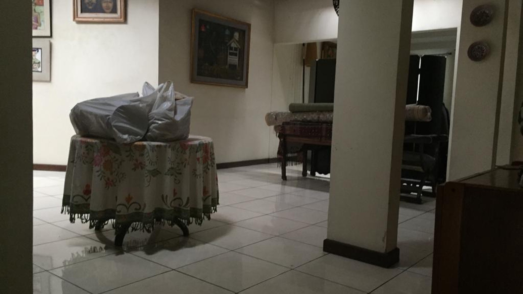 Rumah halaman luas,siap huni di Pesanggrahan jakasel