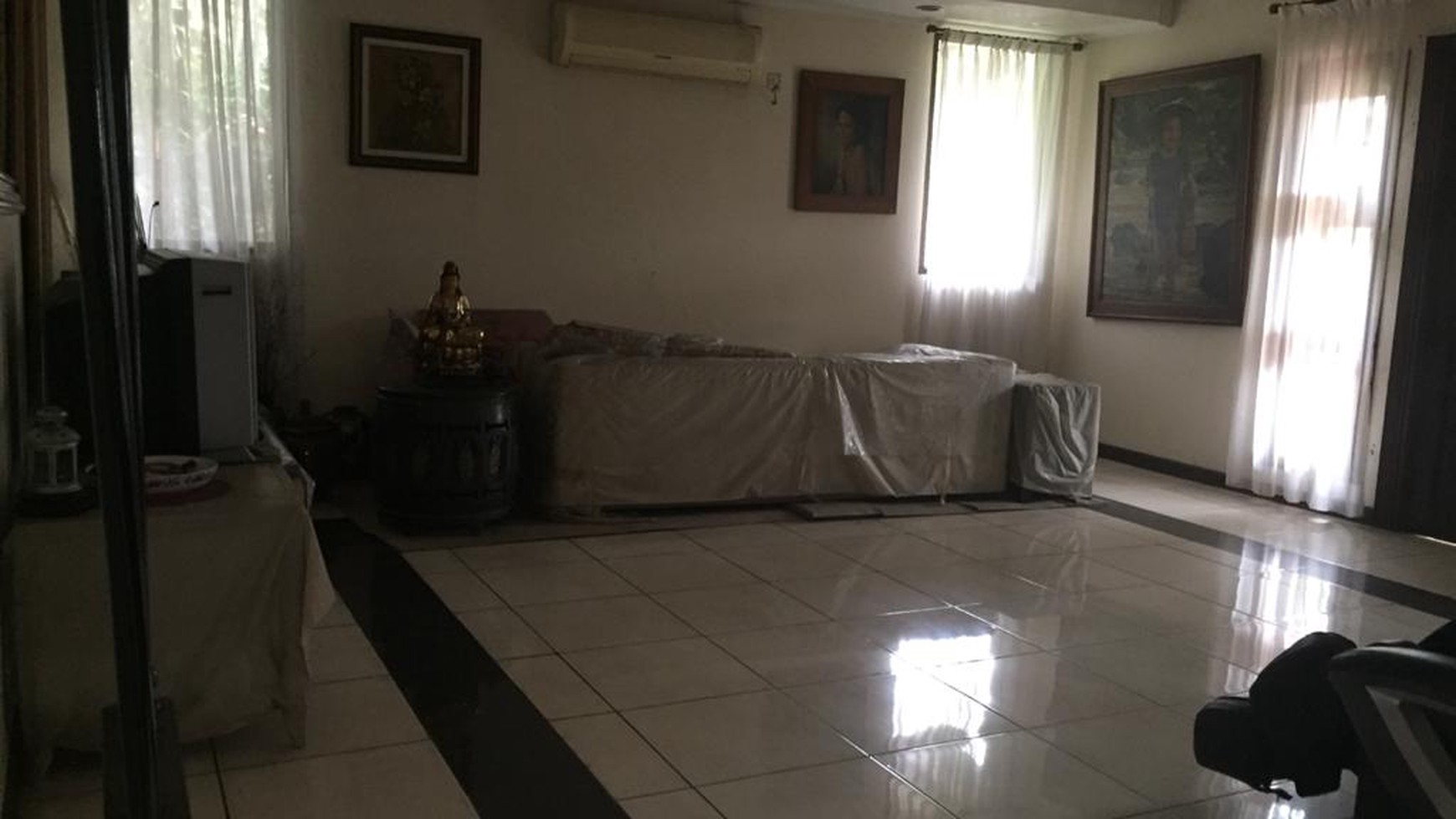 Rumah halaman luas,siap huni di Pesanggrahan jakasel