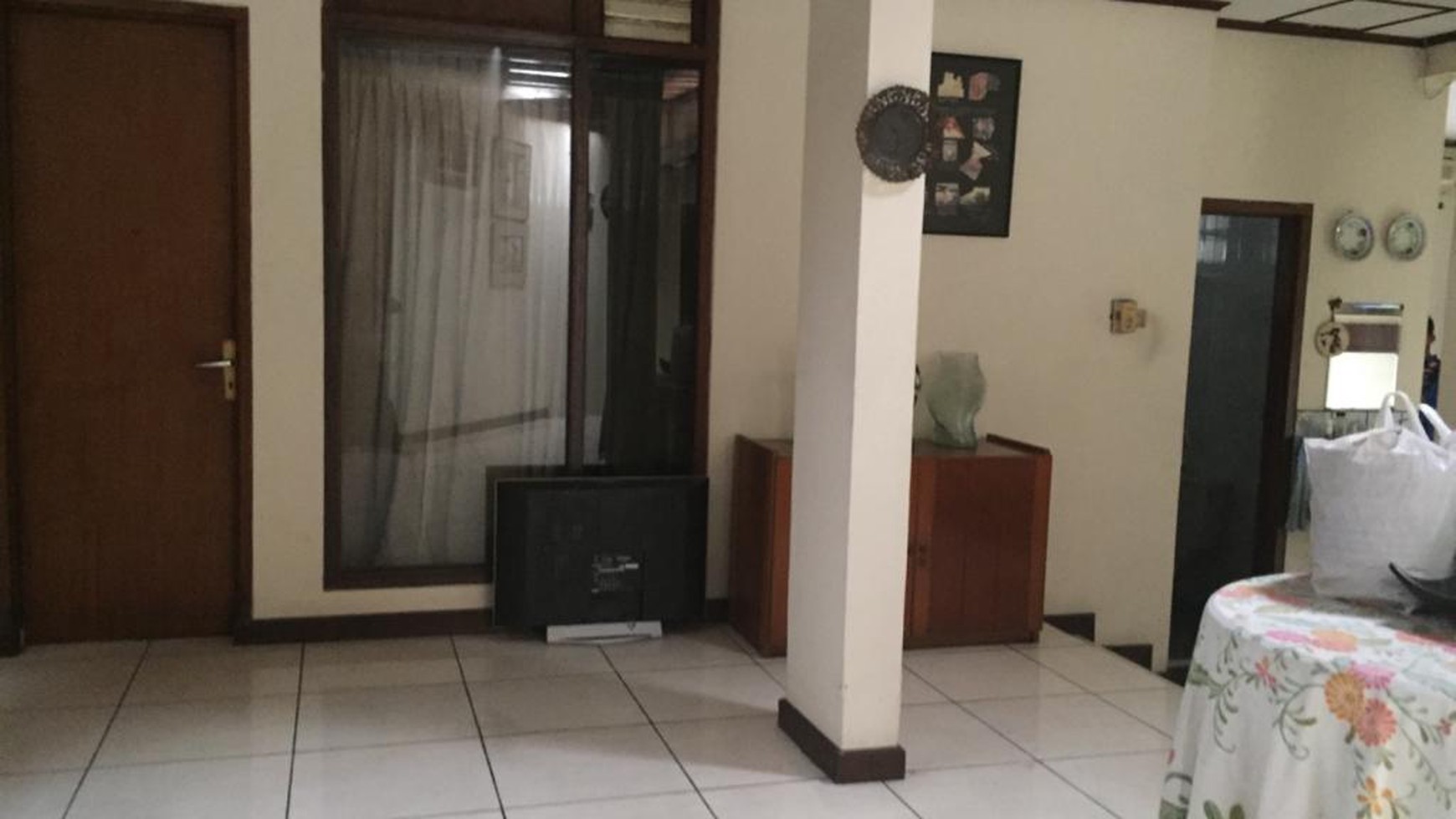 Rumah halaman luas,siap huni di Pesanggrahan jakasel