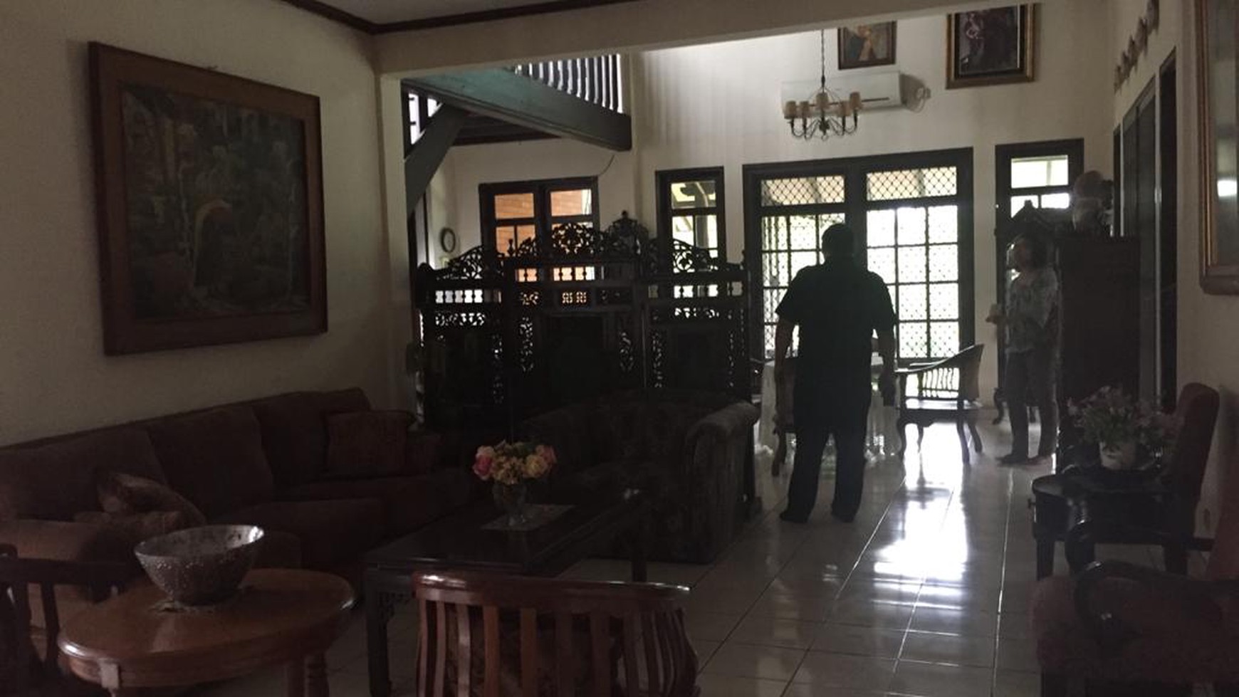 Rumah halaman luas,siap huni di Pesanggrahan jakasel