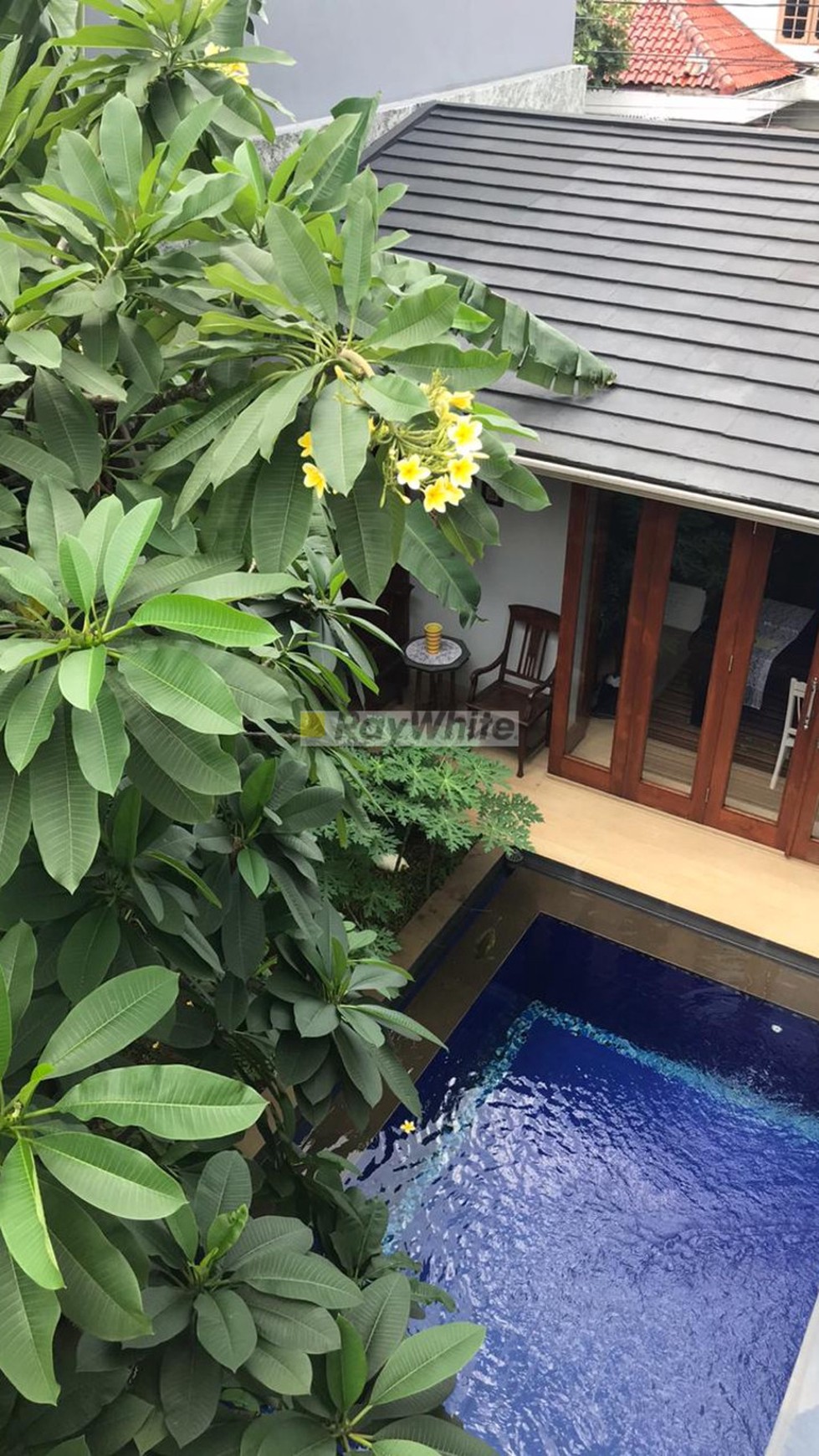 Dijual Rumah Design Kontemporer