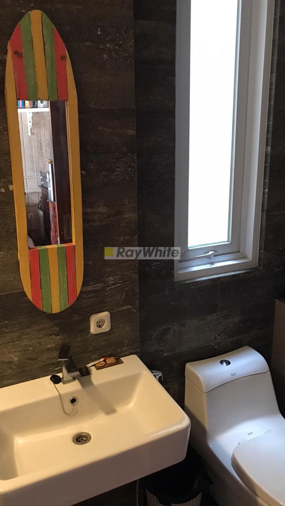Dijual Rumah Design Kontemporer