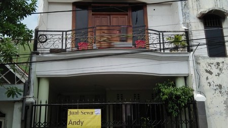 Rumah cipunegara Surabaya