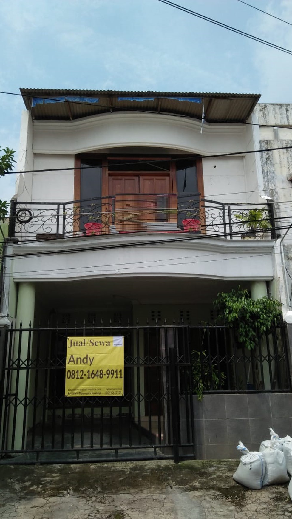 Rumah cipunegara Surabaya