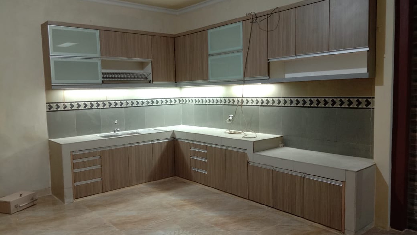 Rumah siap huni di Delatinos