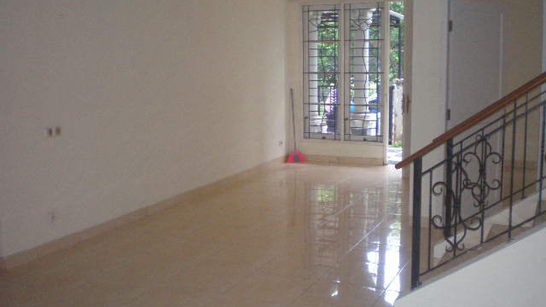 Rumah siap huni di Delatinos