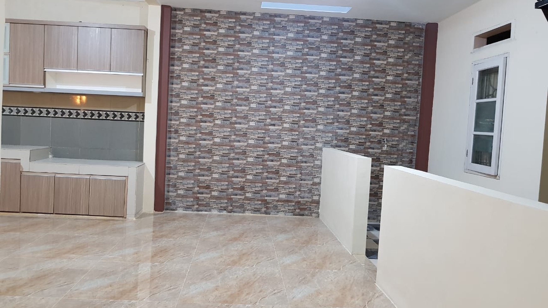 Rumah siap huni di Delatinos