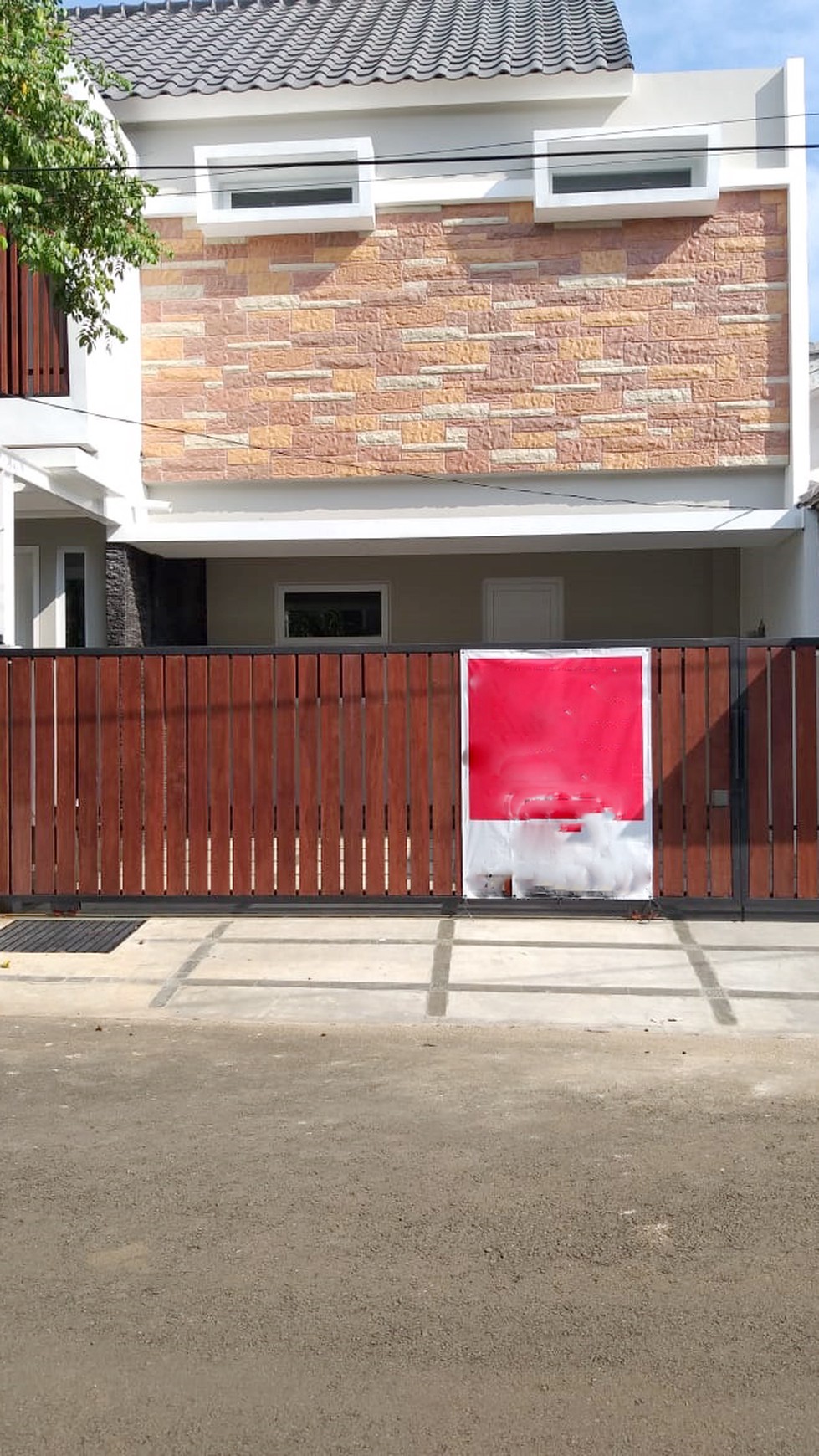 Rumah Baru, Murah dan Siap Huni di Cluster Bintaro Sektor 9